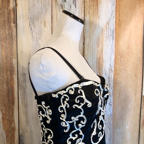 WHBM Black Strap/Strapless Fit & Flare Cocktail Dress White Ribbon sz 4 EUC! - Picture 3 of 5